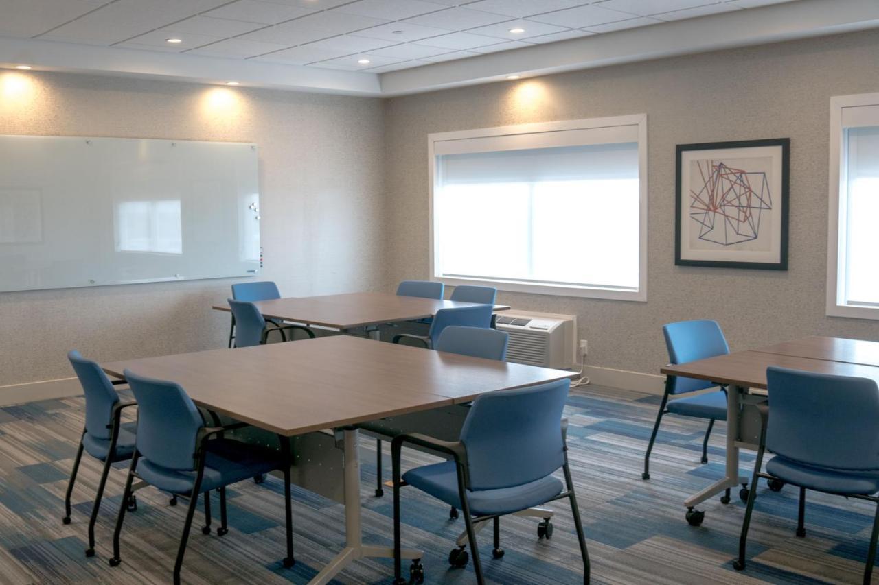Holiday Inn Express & Suites - Brandon By Ihg Luaran gambar