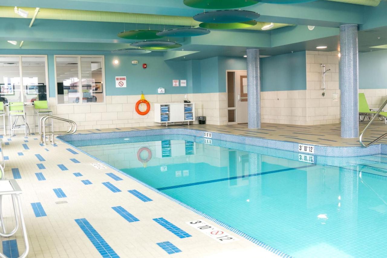 Holiday Inn Express & Suites - Brandon By Ihg Luaran gambar