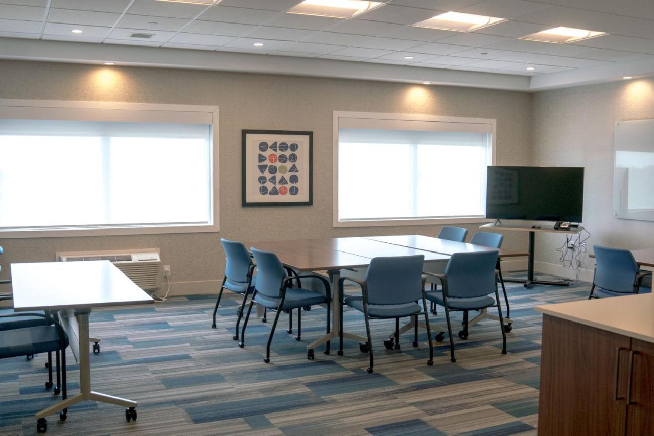 Holiday Inn Express & Suites - Brandon By Ihg Luaran gambar