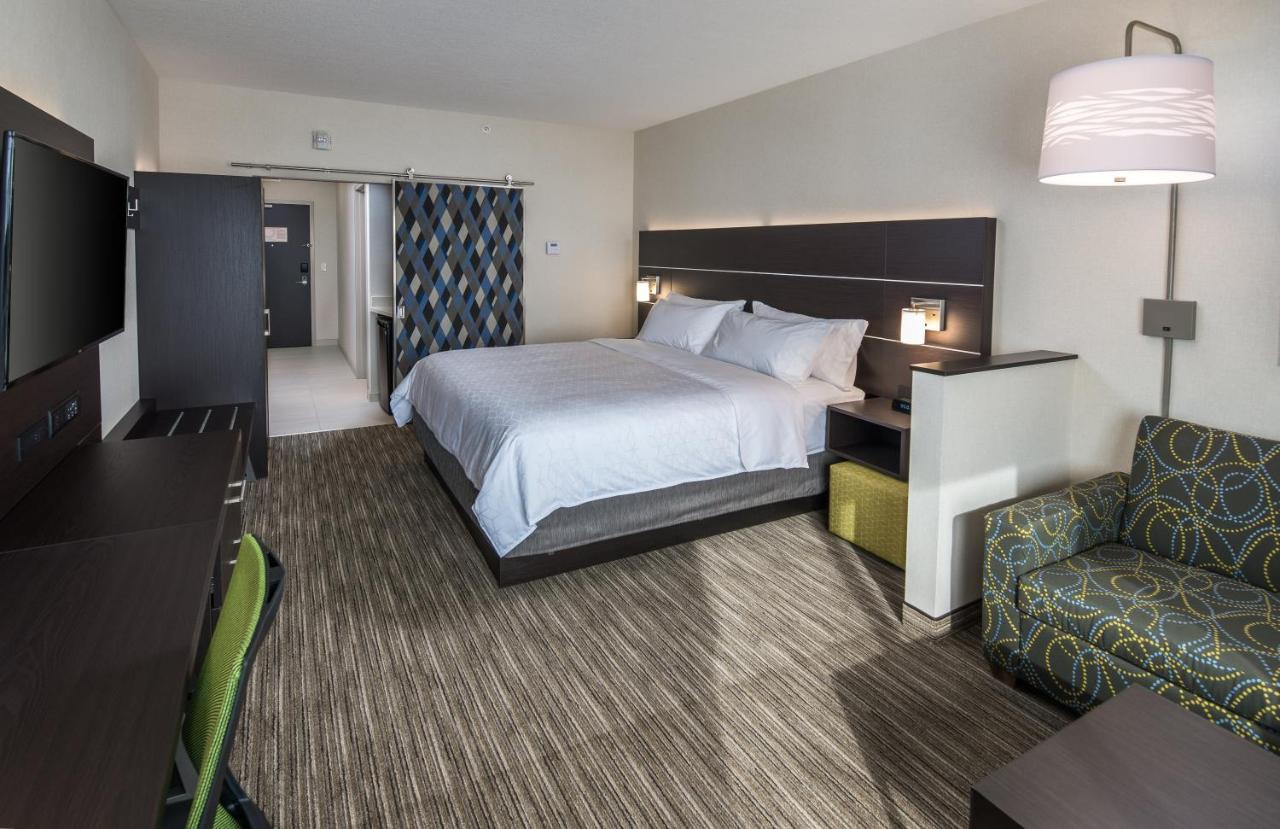 Holiday Inn Express & Suites - Brandon By Ihg Luaran gambar