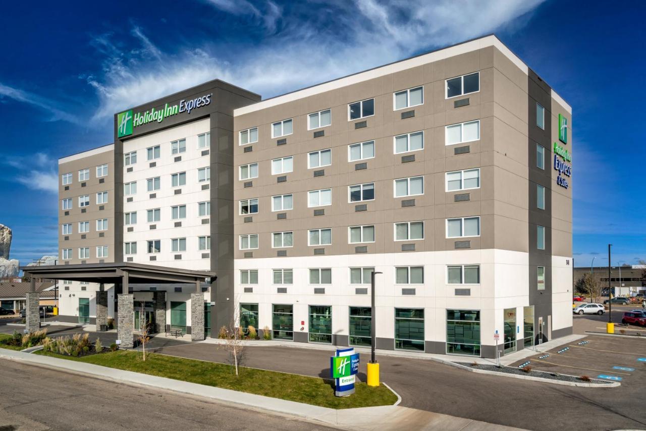 Holiday Inn Express & Suites - Brandon By Ihg Luaran gambar
