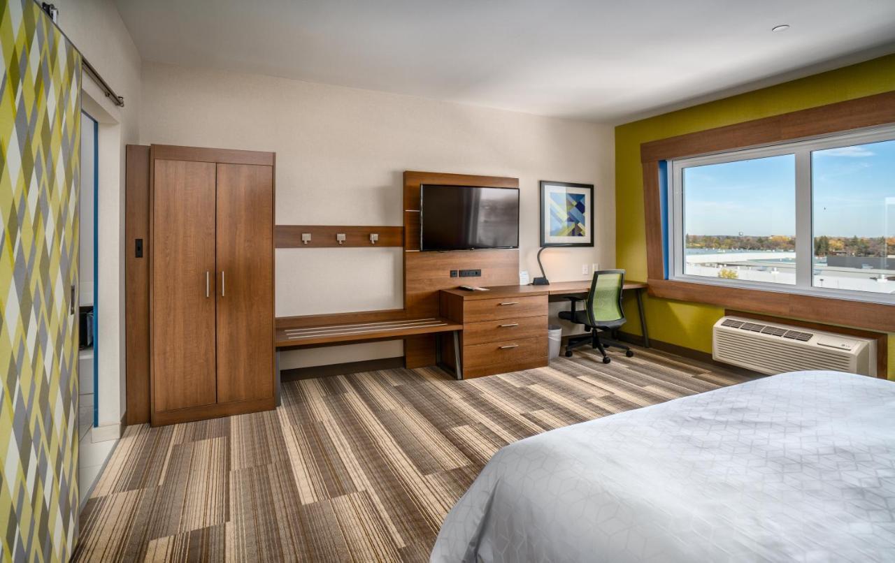 Holiday Inn Express & Suites - Brandon By Ihg Luaran gambar