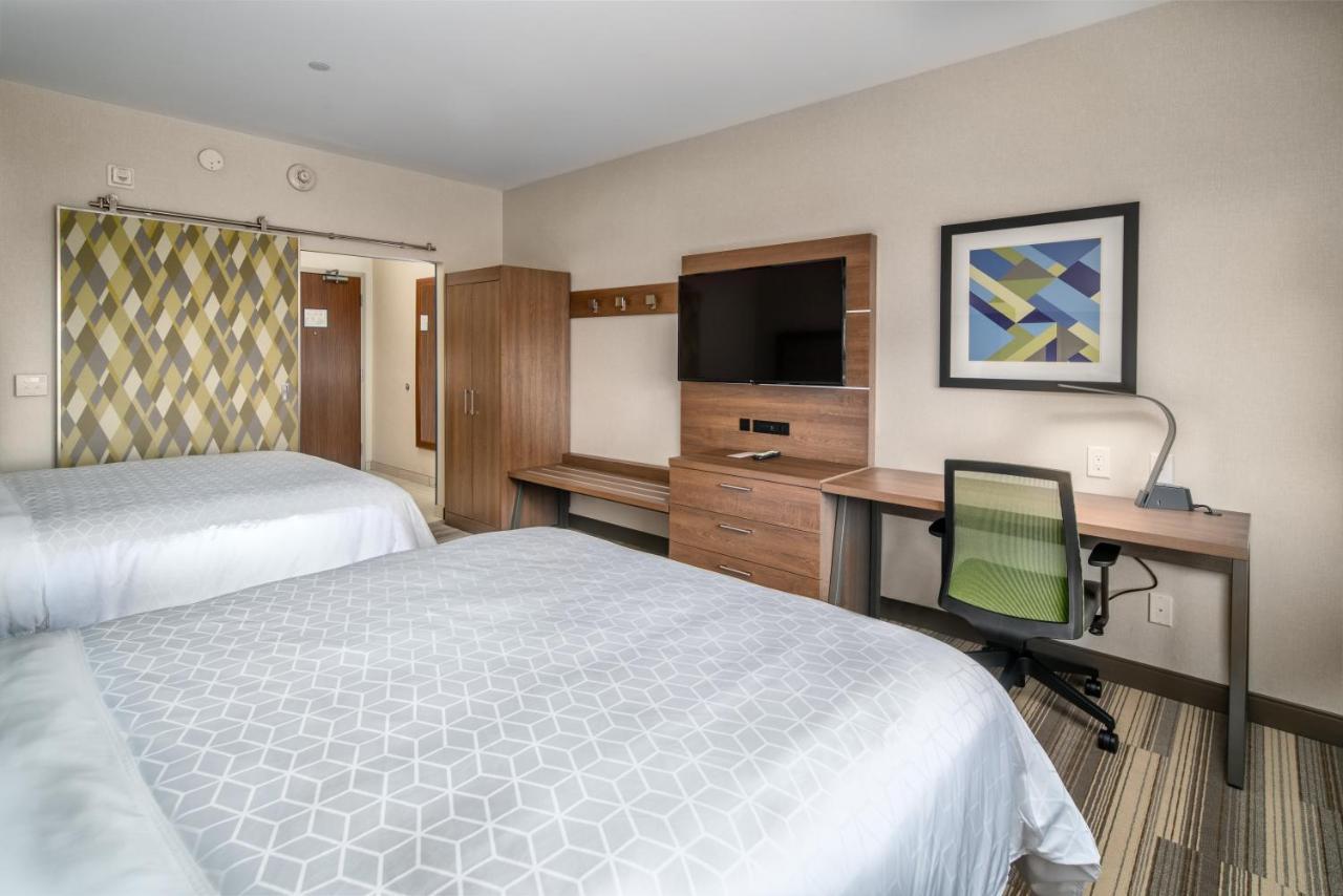 Holiday Inn Express & Suites - Brandon By Ihg Luaran gambar