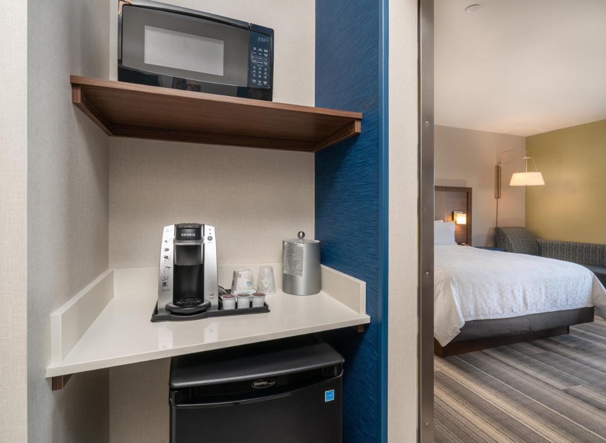 Holiday Inn Express & Suites - Brandon By Ihg Luaran gambar