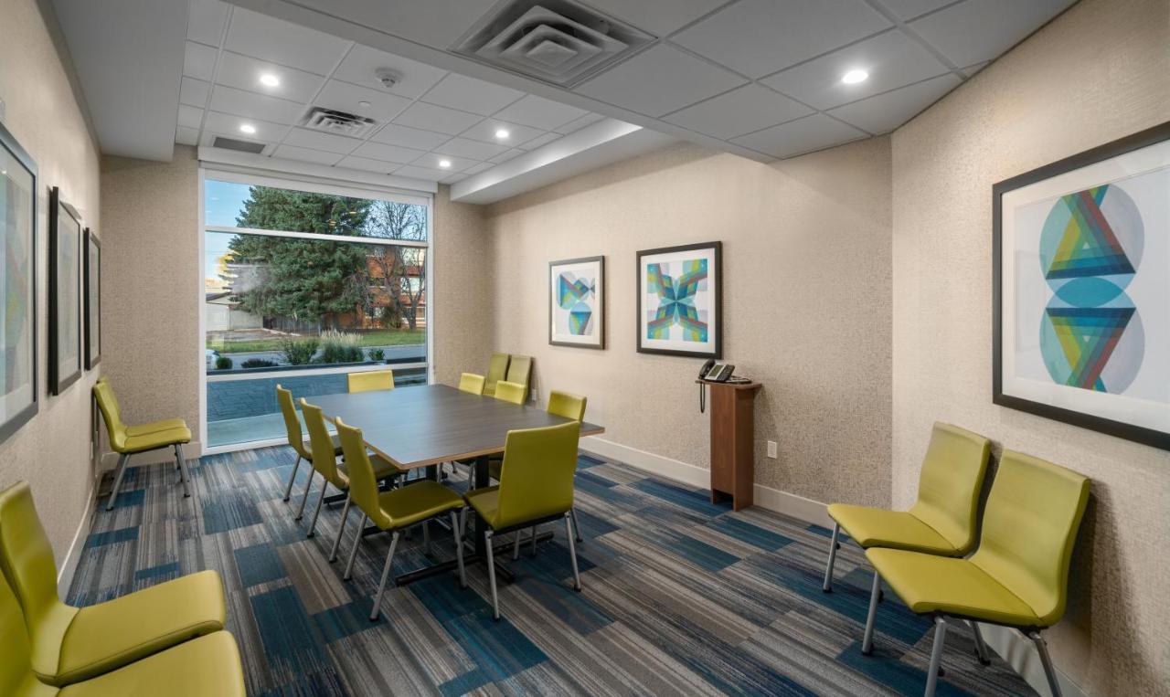 Holiday Inn Express & Suites - Brandon By Ihg Luaran gambar