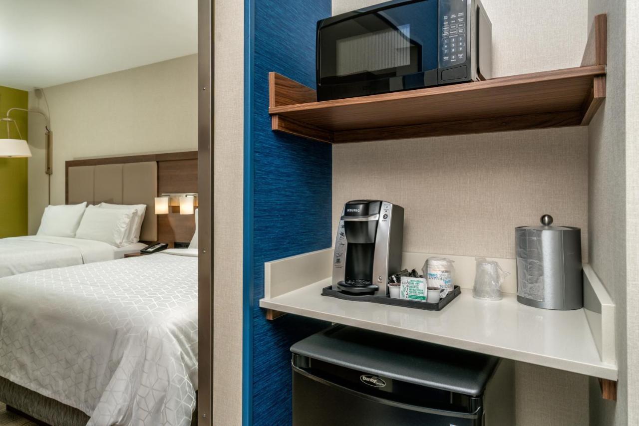 Holiday Inn Express & Suites - Brandon By Ihg Luaran gambar