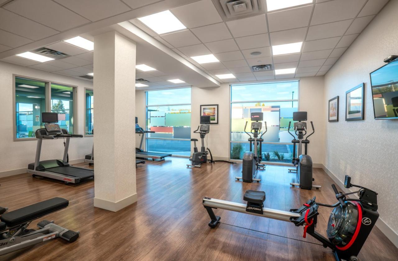 Holiday Inn Express & Suites - Brandon By Ihg Luaran gambar