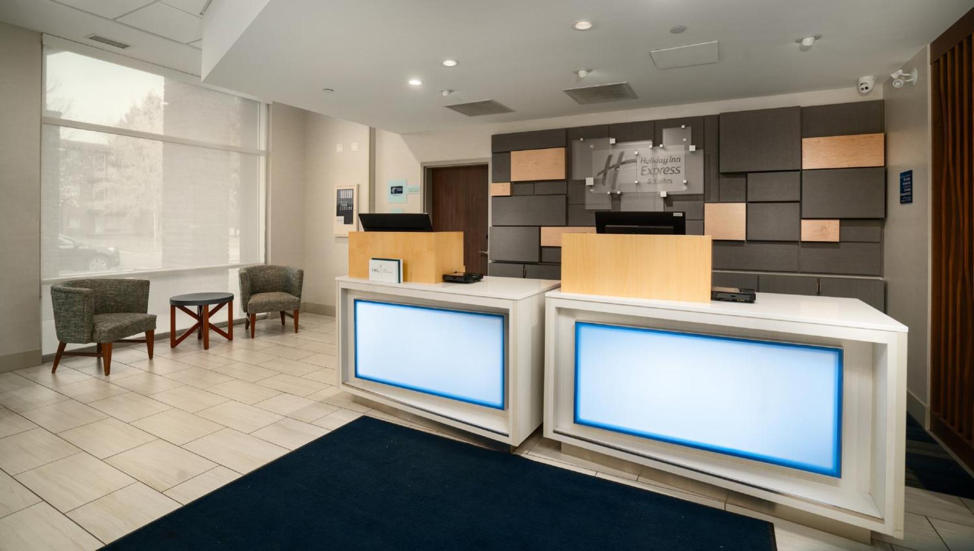 Holiday Inn Express & Suites - Brandon By Ihg Luaran gambar